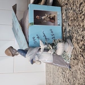 Lladro In The Garden figurine